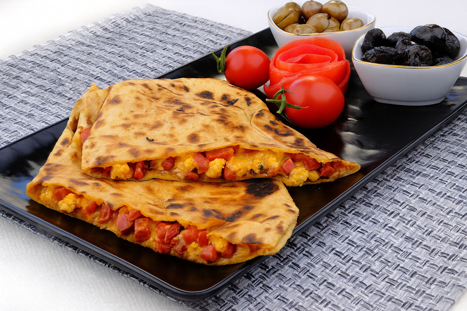 Salamlı Kaşarlı Gözleme